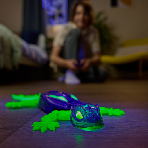Hex Bots: Гекон на дистанційному керуванні, що світиться у темряві